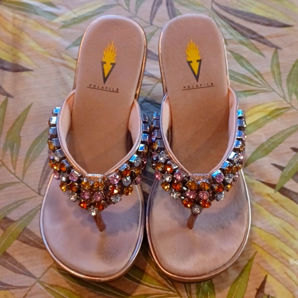 Gold Jeweled Volatile sz 7